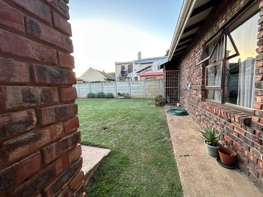 4 Bedroom Property for Sale in Noorsekloof Eastern Cape